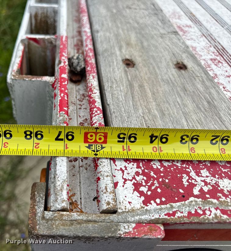 image for item DW3428 1997 Chaparral flatbed trailer