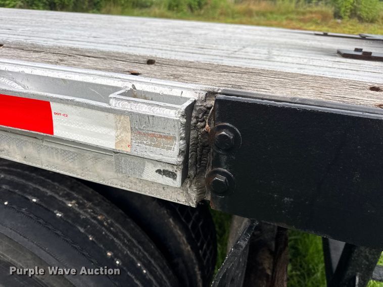 image for item DW3428 1997 Chaparral flatbed trailer