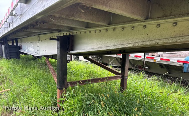 image for item DW3428 1997 Chaparral flatbed trailer