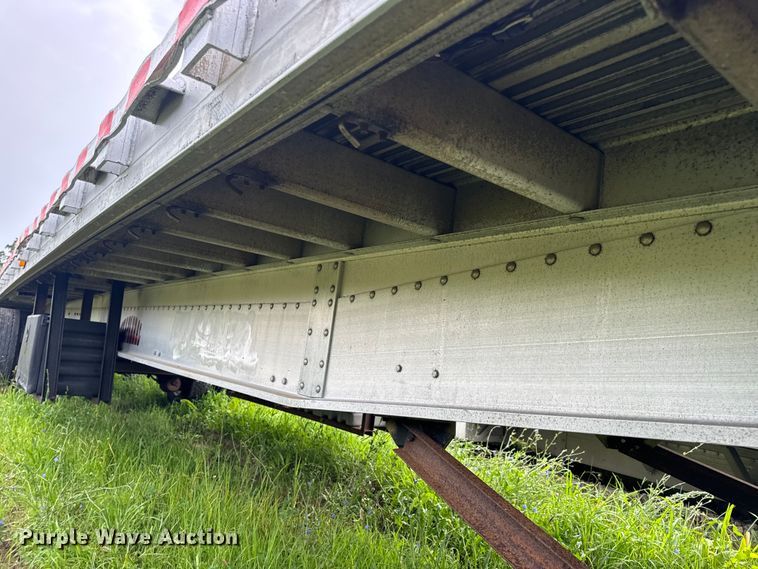 image for item DW3428 1997 Chaparral flatbed trailer