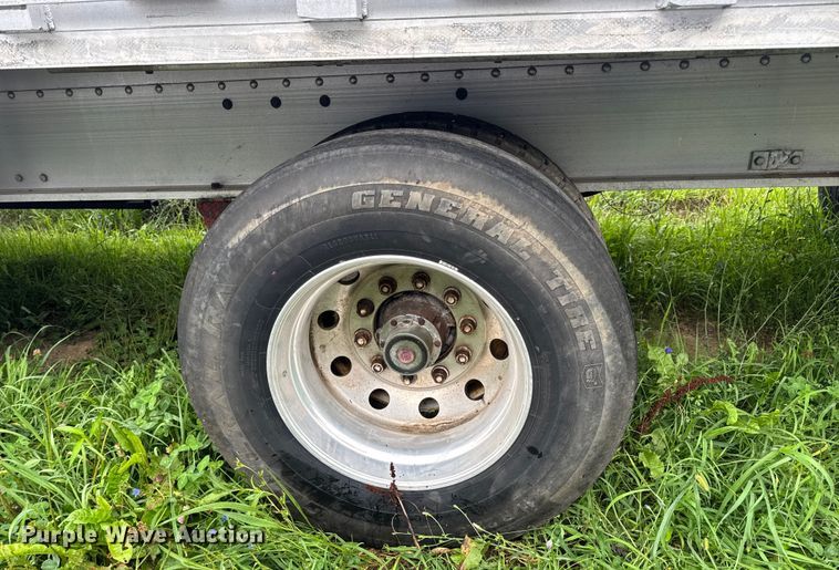 image for item DW3428 1997 Chaparral flatbed trailer