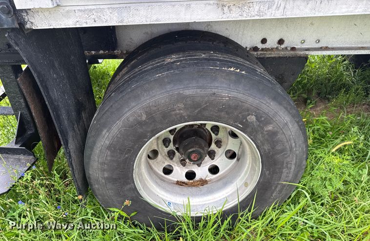 image for item DW3428 1997 Chaparral flatbed trailer