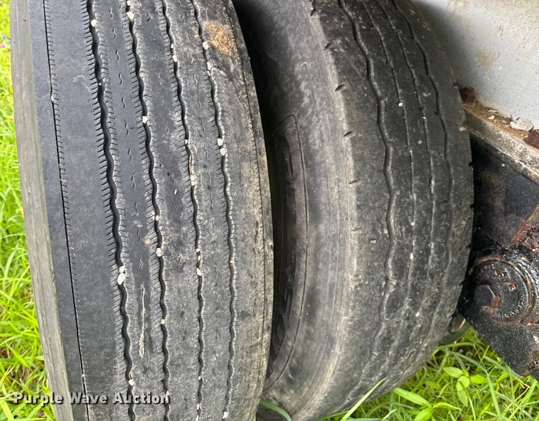 image for item DW3428 1997 Chaparral flatbed trailer