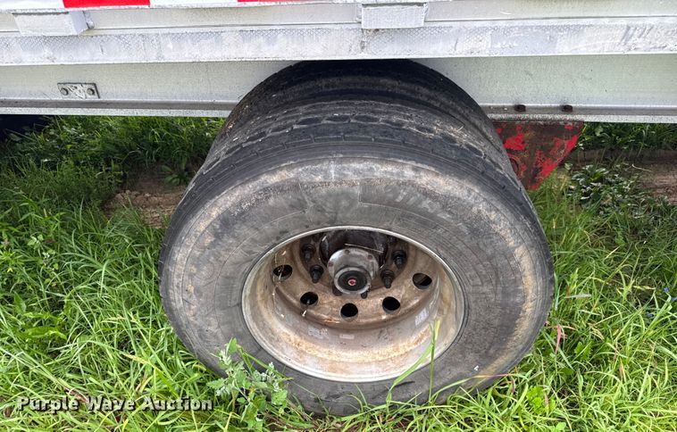 image for item DW3428 1997 Chaparral flatbed trailer