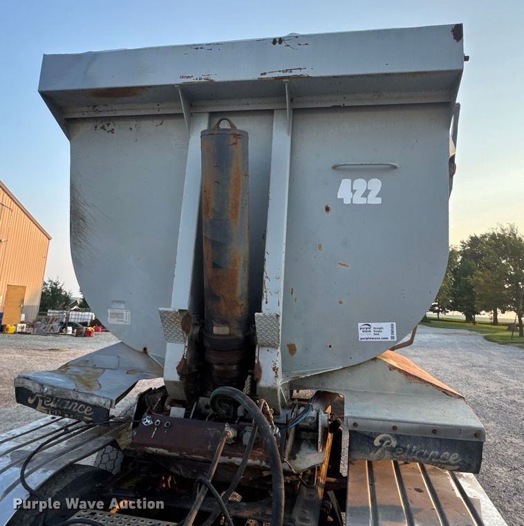 image for item DW3434 1996 Reliance end dump trailer