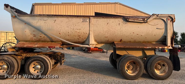 image for item DW3434 1996 Reliance end dump trailer