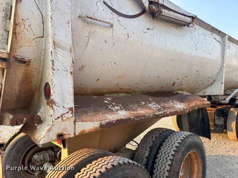 image for item DW3434 1996 Reliance end dump trailer