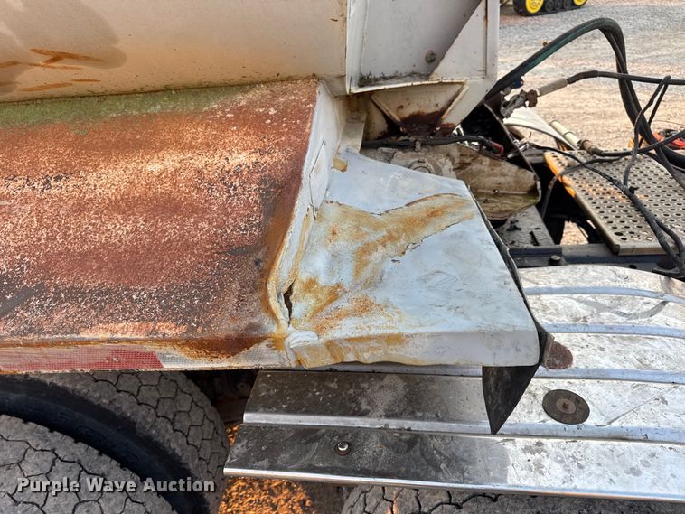 image for item DW3434 1996 Reliance end dump trailer