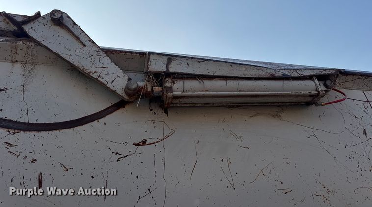 image for item DW3434 1996 Reliance end dump trailer