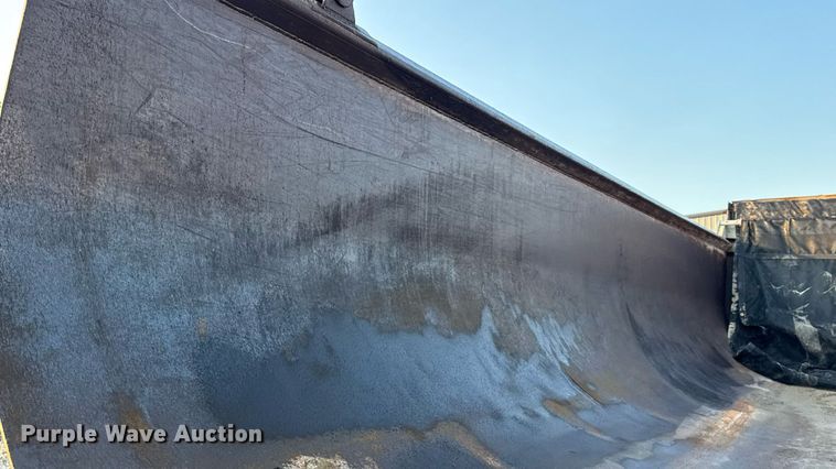 image for item DW3434 1996 Reliance end dump trailer