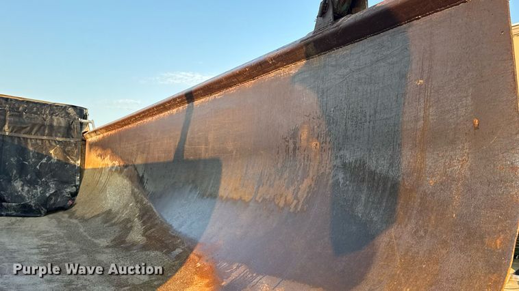 image for item DW3434 1996 Reliance end dump trailer