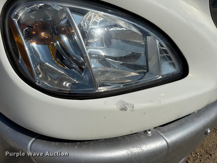 image for item DW3458 2006 Freightliner Columbia semi truck