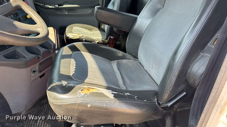 image for item DW3458 2006 Freightliner Columbia semi truck