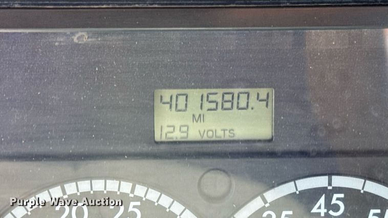 image for item DW3458 2006 Freightliner Columbia semi truck