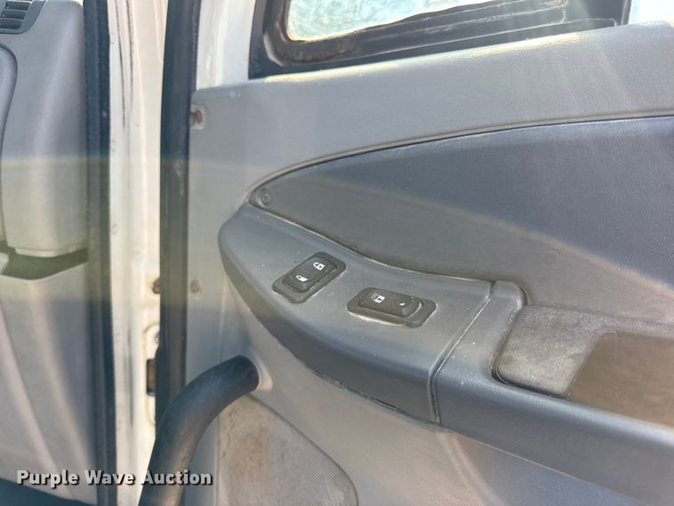 image for item DW3458 2006 Freightliner Columbia semi truck