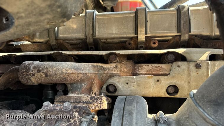 image for item DW3458 2006 Freightliner Columbia semi truck