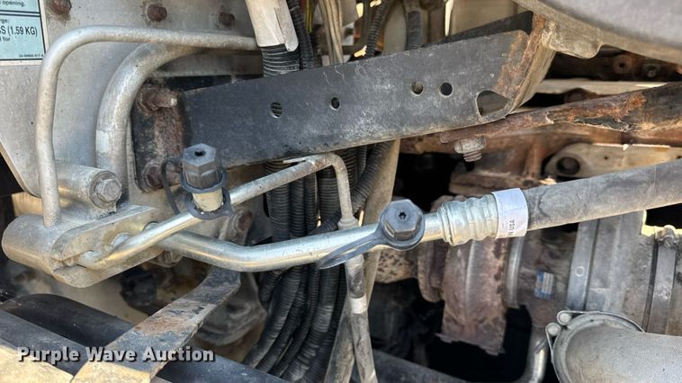 image for item DW3458 2006 Freightliner Columbia semi truck