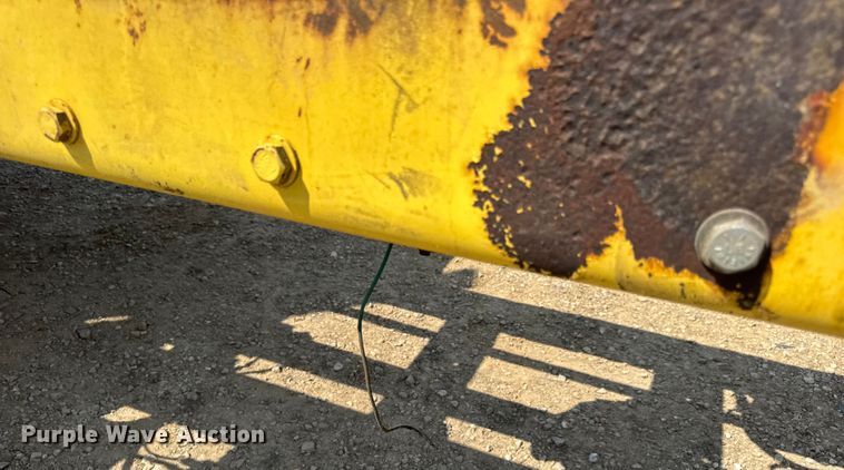 image for item DW3462 1995 Peterbilt 357 truck cab and chassis