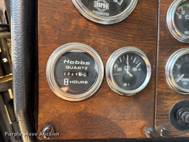 image for item DW3462 1995 Peterbilt 357 truck cab and chassis