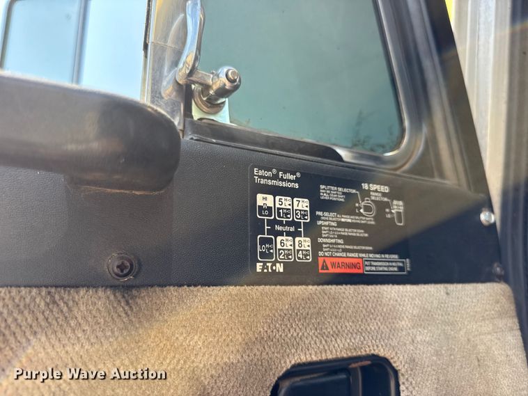 image for item DW3462 1995 Peterbilt 357 truck cab and chassis