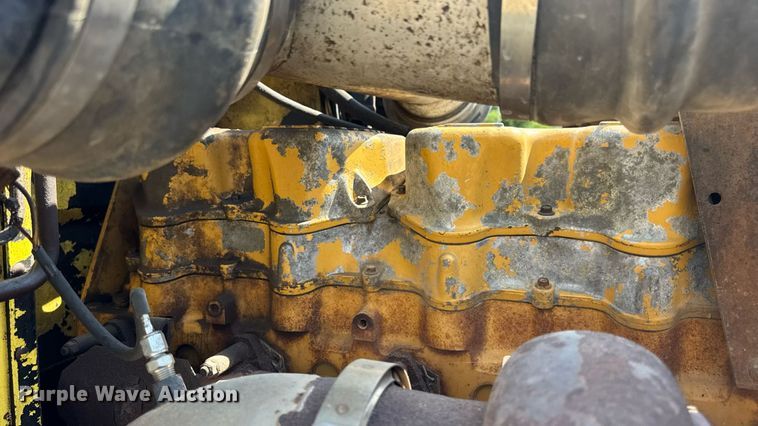 image for item DW3462 1995 Peterbilt 357 truck cab and chassis