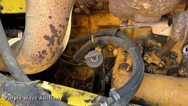 image for item DW3462 1995 Peterbilt 357 truck cab and chassis