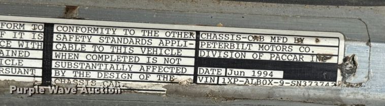 image for item DW3462 1995 Peterbilt 357 truck cab and chassis