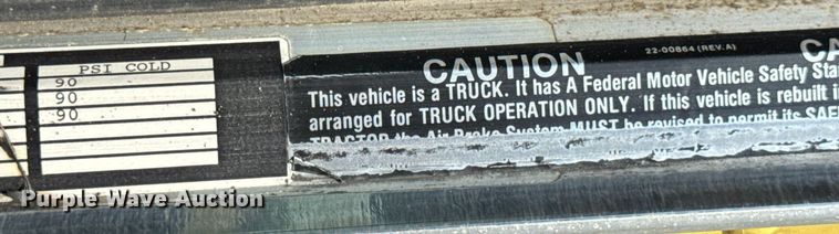 image for item DW3462 1995 Peterbilt 357 truck cab and chassis