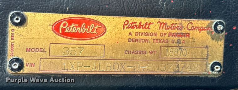 image for item DW3462 1995 Peterbilt 357 truck cab and chassis