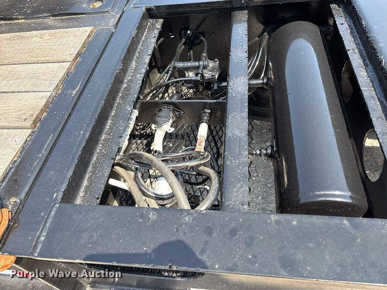 image for item DW7223 1998 Fontaine drop deck extendable equipment trailer