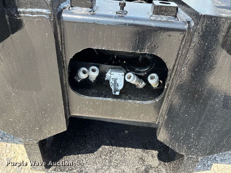 image for item DW7223 1998 Fontaine drop deck extendable equipment trailer