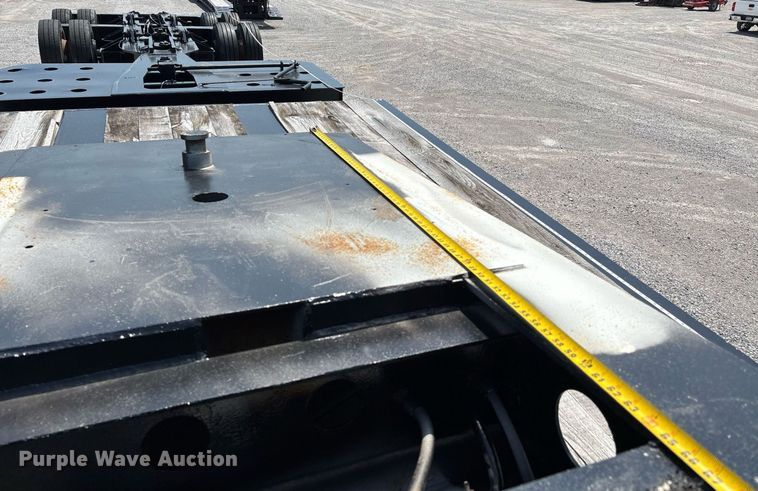 image for item DW7223 1998 Fontaine drop deck extendable equipment trailer