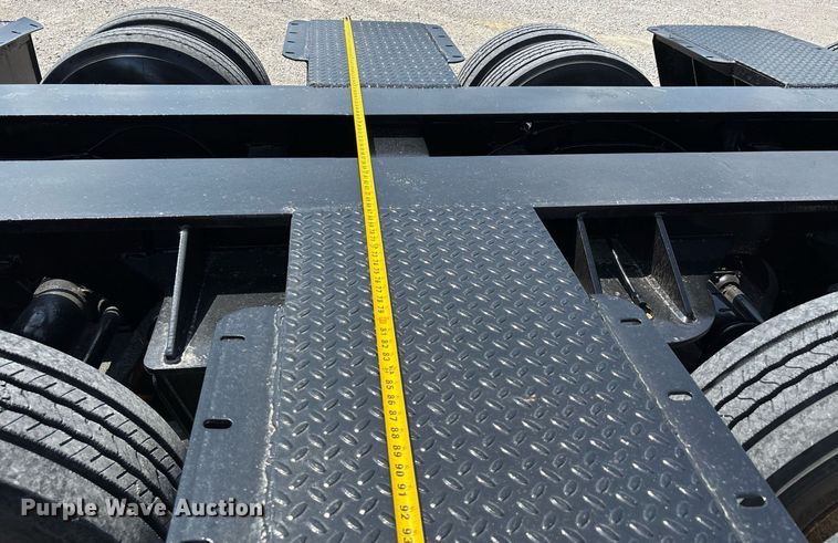 image for item DW7223 1998 Fontaine drop deck extendable equipment trailer