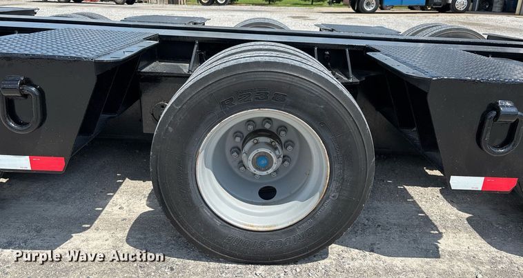 image for item DW7223 1998 Fontaine drop deck extendable equipment trailer