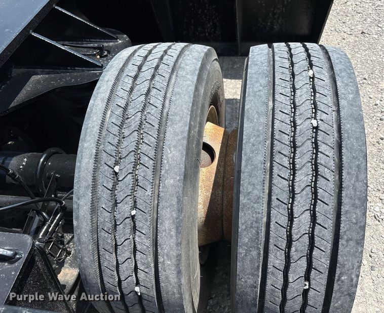 image for item DW7223 1998 Fontaine drop deck extendable equipment trailer