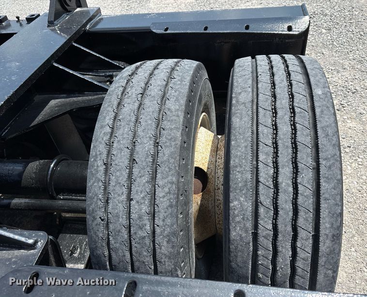 image for item DW7223 1998 Fontaine drop deck extendable equipment trailer