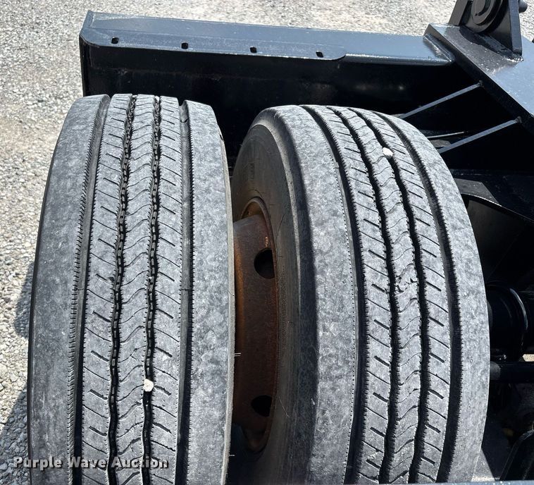 image for item DW7223 1998 Fontaine drop deck extendable equipment trailer