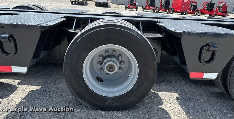 image for item DW7223 1998 Fontaine drop deck extendable equipment trailer