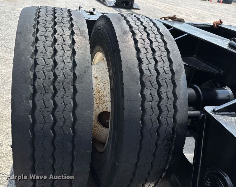 image for item DW7223 1998 Fontaine drop deck extendable equipment trailer