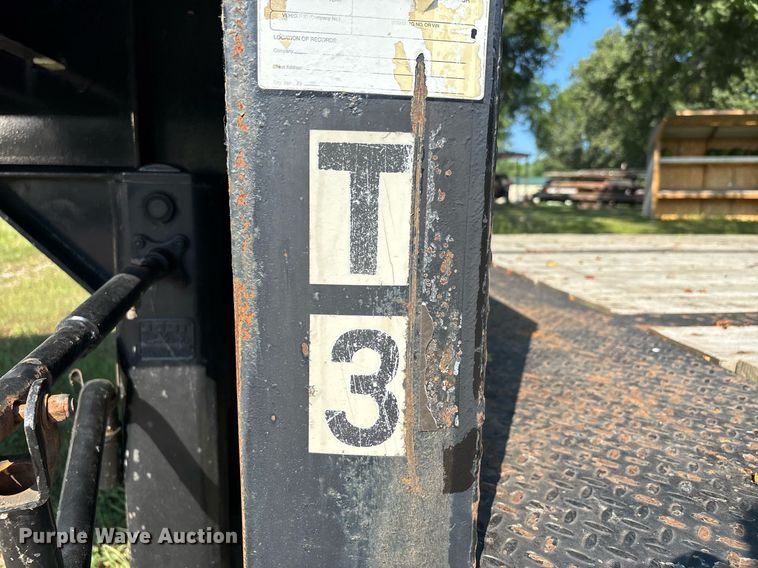 image for item DW7242 2019 Kaufman drop deck trailer