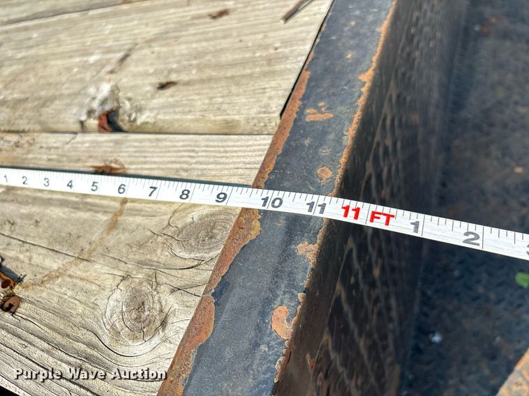 image for item DW7242 2019 Kaufman drop deck trailer