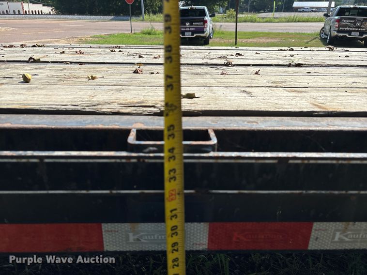image for item DW7242 2019 Kaufman drop deck trailer