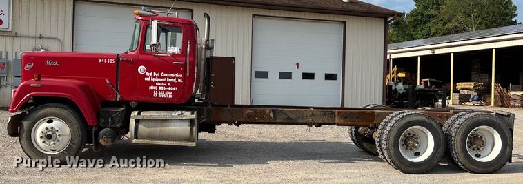 image for item DW7248 1985 Mack RW613 truck cab and chassis