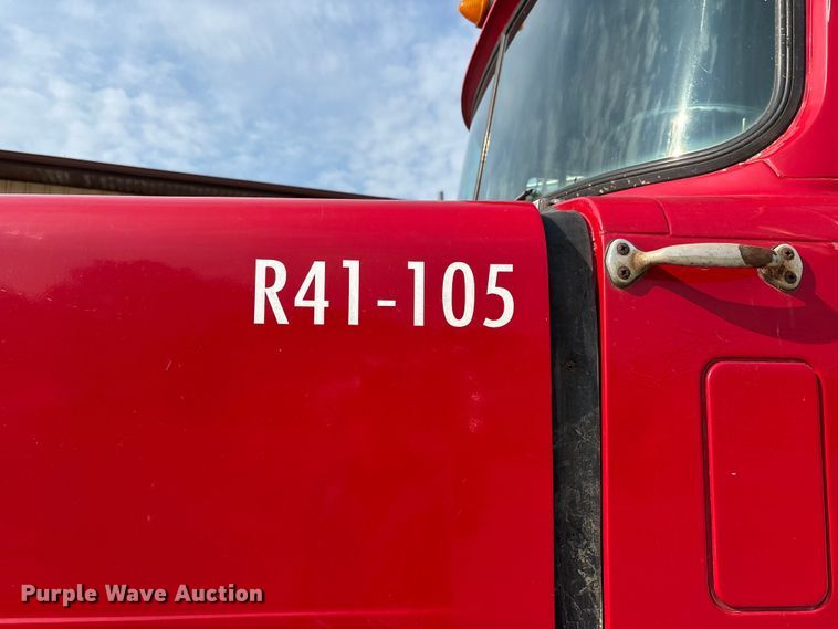 image for item DW7248 1985 Mack RW613 truck cab and chassis