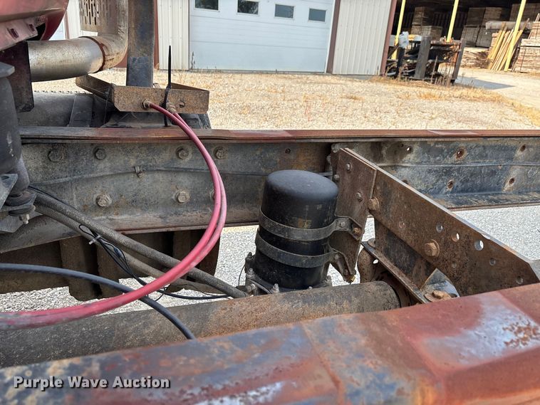 image for item DW7248 1985 Mack RW613 truck cab and chassis