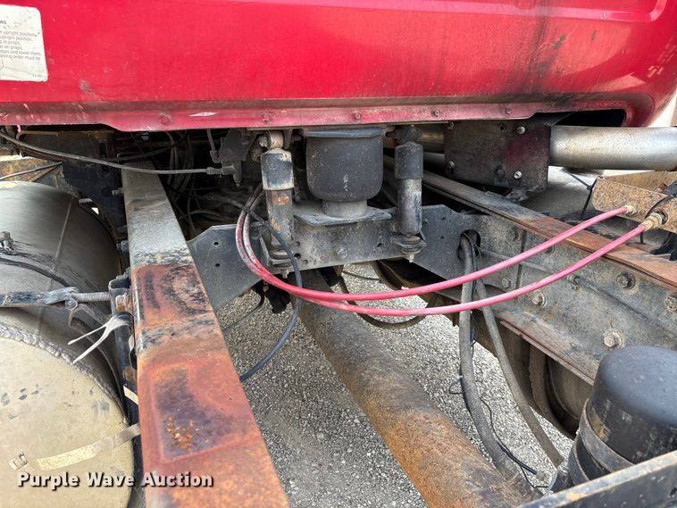 image for item DW7248 1985 Mack RW613 truck cab and chassis