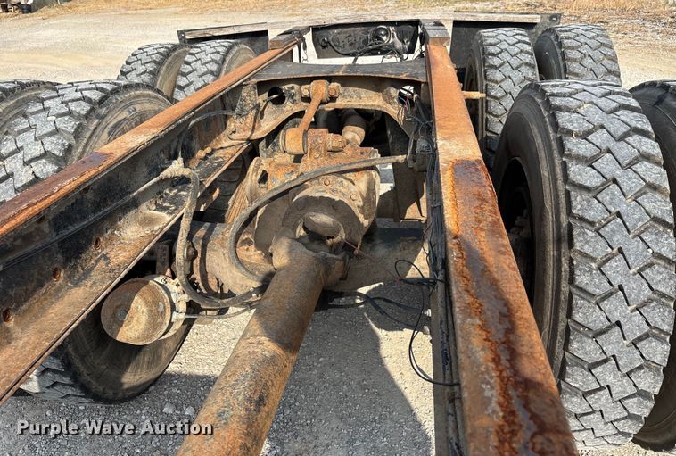 image for item DW7248 1985 Mack RW613 truck cab and chassis