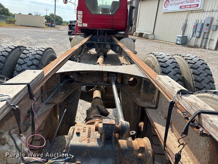 image for item DW7248 1985 Mack RW613 truck cab and chassis