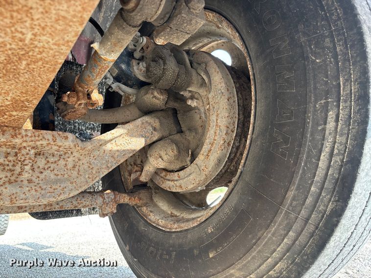 image for item DW7248 1985 Mack RW613 truck cab and chassis