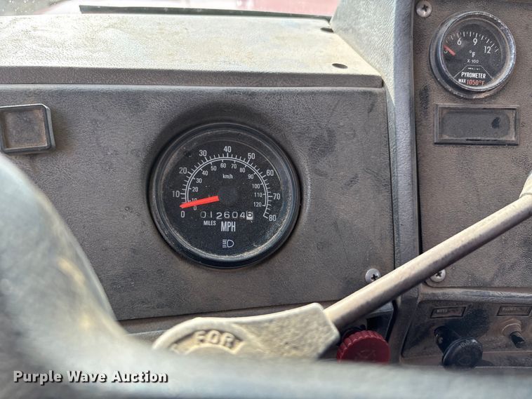 image for item DW7248 1985 Mack RW613 truck cab and chassis